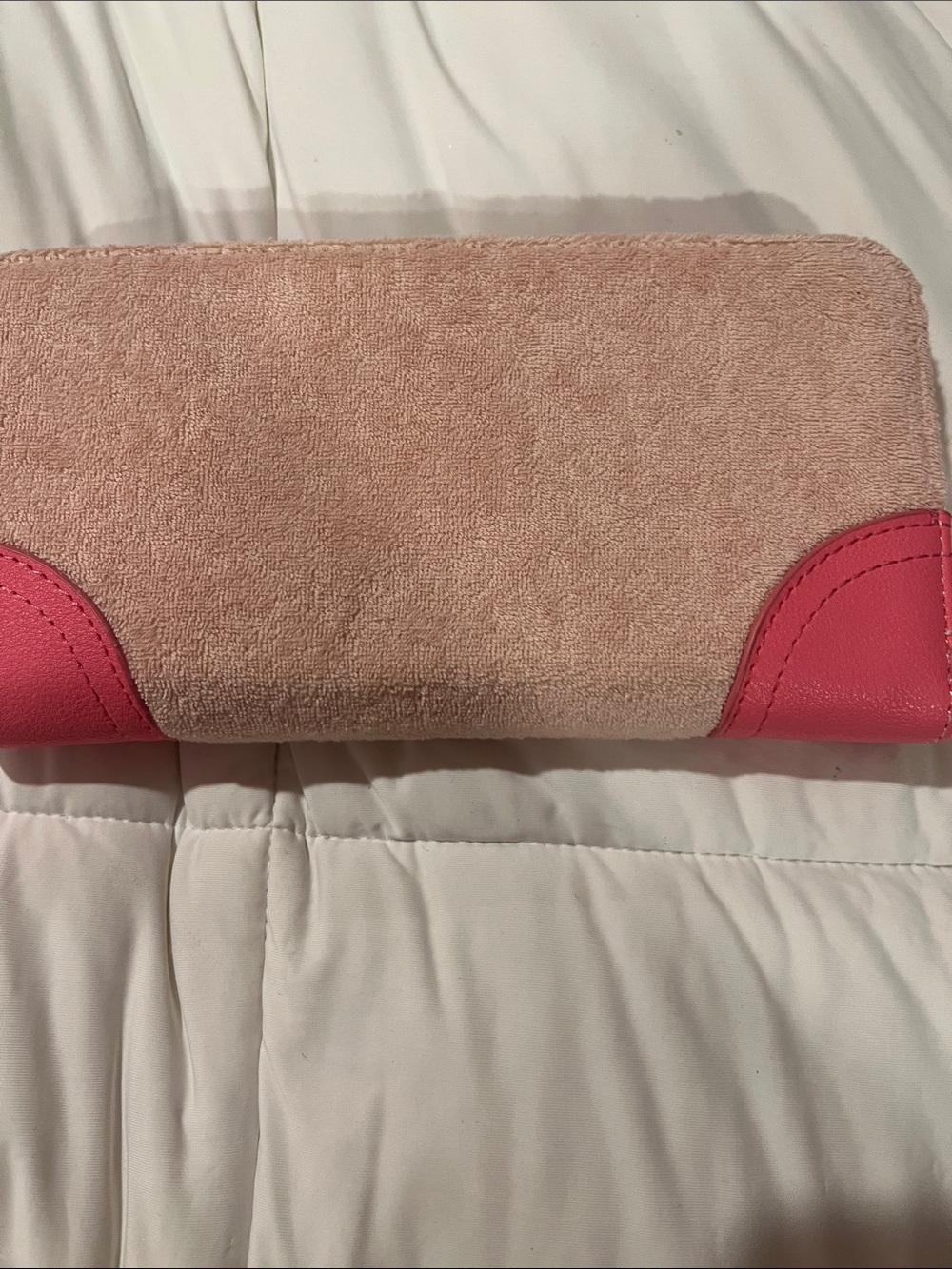 Juicy Courure Pink Embroidered Women's Wallet - Picture 2 of 4